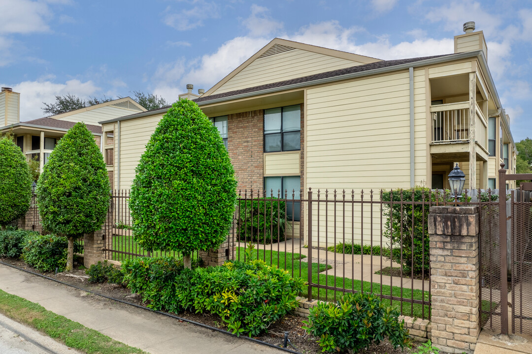 Windsor Park Townhomes in Houston, TX - Building Photo