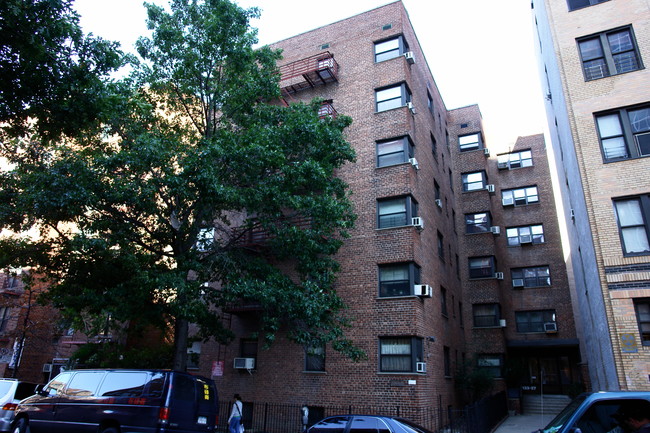 13327 Sanford Ave in Flushing, NY - Building Photo - Building Photo