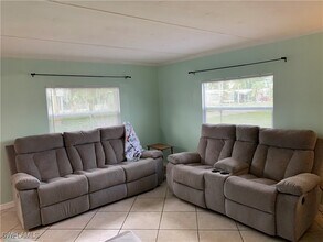 251 Pine Key Ln in Naples, FL - Building Photo - Building Photo