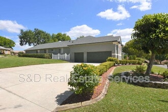 2218 Longleaf Cir in Lakeland, FL - Building Photo - Building Photo