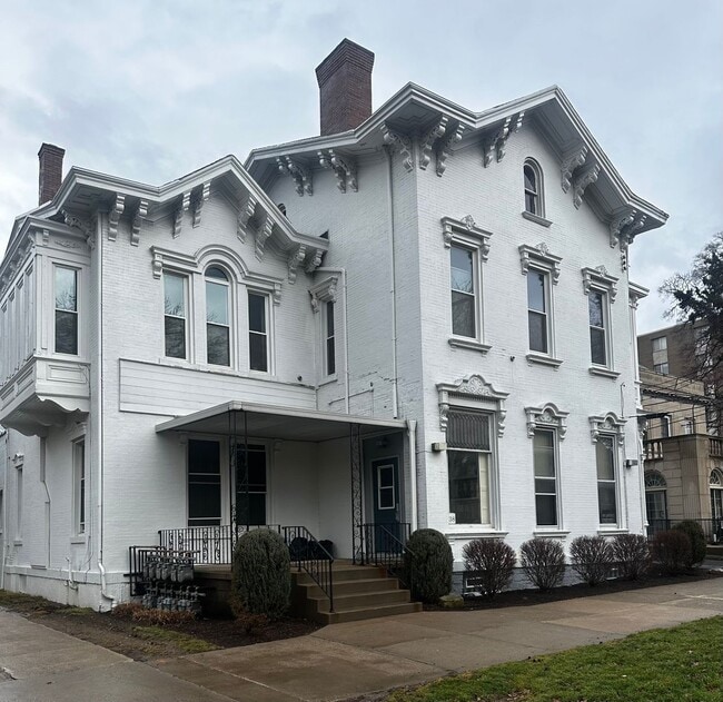 property at 238 W 6th St