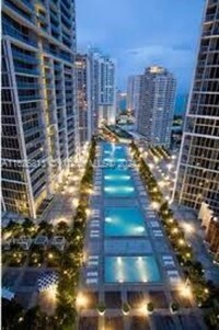 465 Brickell Ave, Unit 4906 in Miami, FL - Foto de edificio - Building Photo