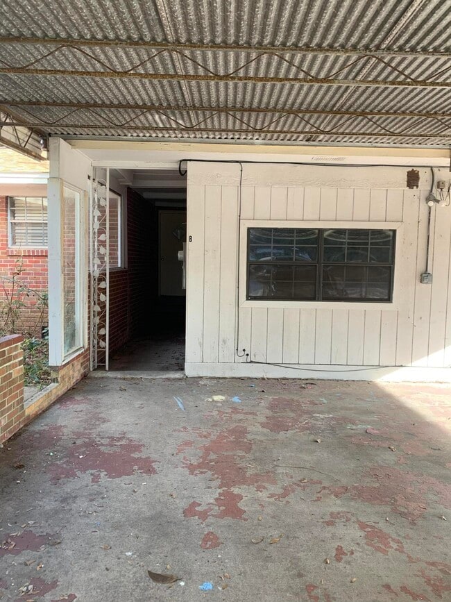 property at 1701 26th St