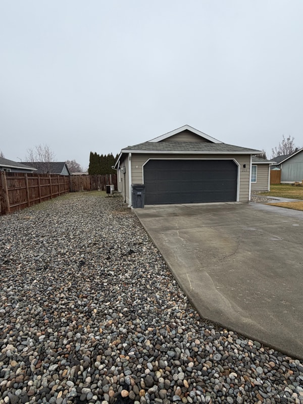 223 Ivy St SE in Ephrata, WA - Building Photo - Building Photo