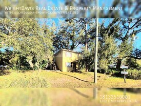 1702 E Mulberry Dr in Tampa, FL - Building Photo