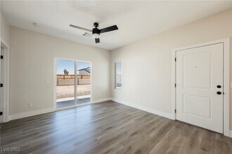 5240 Denning St in Las Vegas, NV - Building Photo - Building Photo