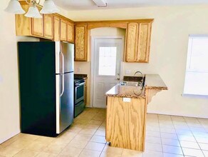 2702 Phoenix St in Edinburg, TX - Foto de edificio - Building Photo