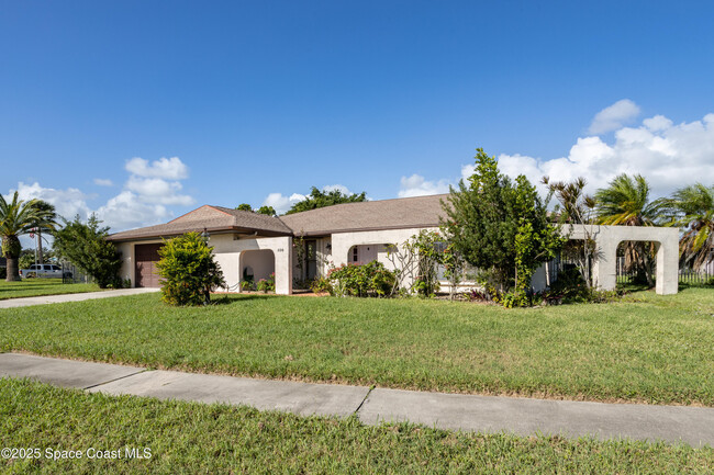 690 Pebble Beach Ave NE in Palm Bay, FL - Building Photo - Building Photo