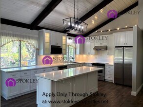 2020 San Miguel Dr in Walnut Creek, CA - Building Photo - Building Photo