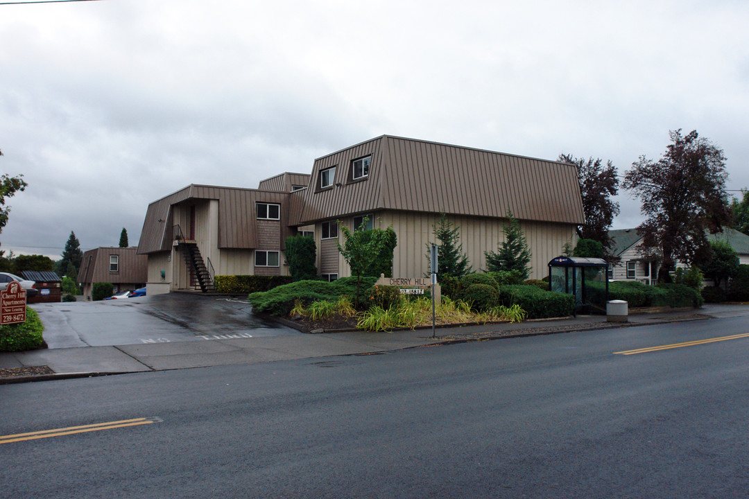 Cherry Hill Apartments in Portland, OR - Building Photo