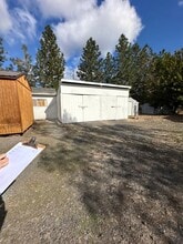 15517 Riveredge Rd in Klamath Falls, OR - Foto de edificio - Building Photo