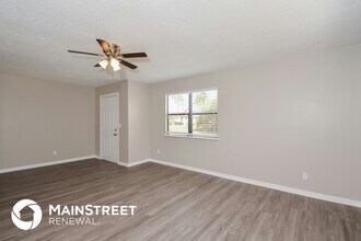 1153 S Hartsdale St in North Port, FL - Foto de edificio - Building Photo