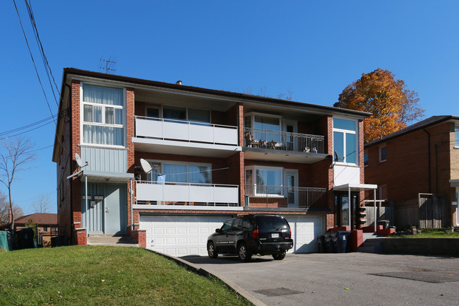 63-65 Garthdale Ct in Toronto, ON - Building Photo - Primary Photo