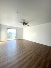 72-82 W Ramona St in Ventura, CA - Foto de edificio - Building Photo