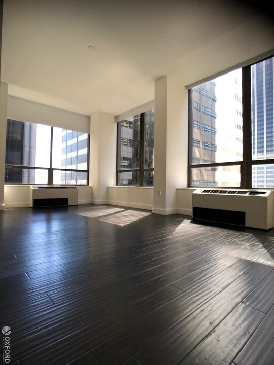 257 Water St-Unit -4-BW in New York, NY - Building Photo