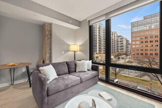 41 L St SE in Washington, DC - Foto de edificio - Building Photo