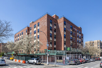 563 Dumont Ave in Brooklyn, NY - Foto de edificio - Primary Photo