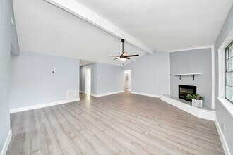 10171 NW Park Dr in Houston, TX - Building Photo - Building Photo