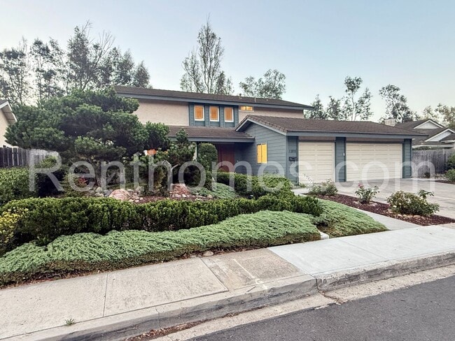 11895 Handrich Dr in San Diego, CA - Building Photo - Building Photo