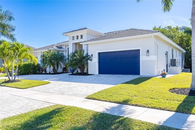 1871 Dogwood Dr in Marco Island, FL - Building Photo - Building Photo