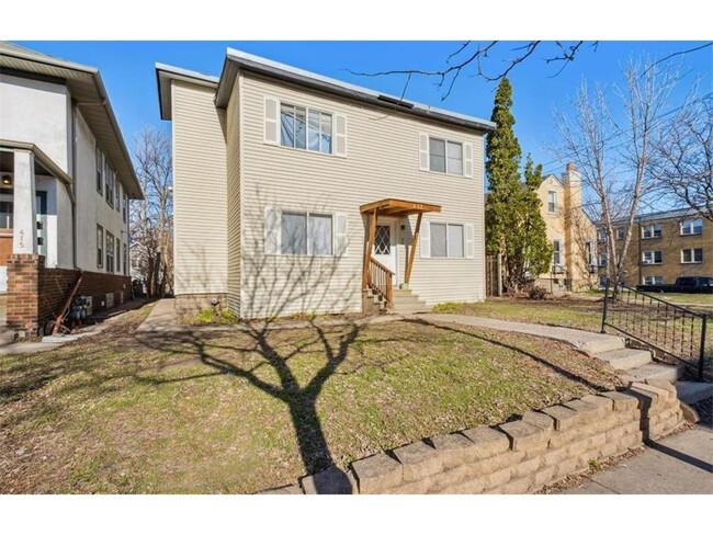 property at 417 N Roy St