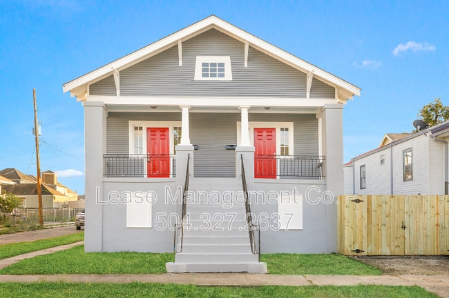 3700 S Liberty St in New Orleans, LA - Building Photo - Building Photo