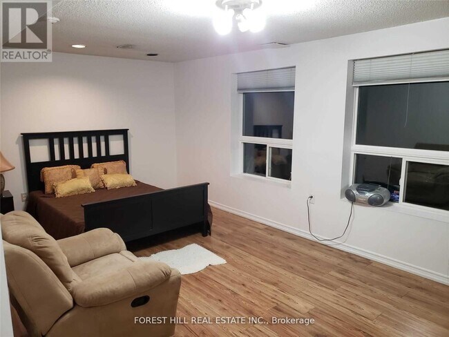 27 Hiram Rd in Richmond Hill, ON - Building Photo - Building Photo