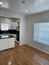 1133 E 101st St in Los Angeles, CA - Building Photo - Building Photo