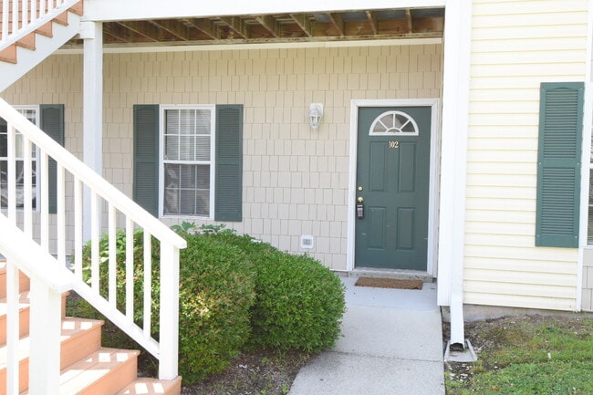 4610 McClelland Dr, Unit T-102 in Wilmington, NC - Foto de edificio - Building Photo