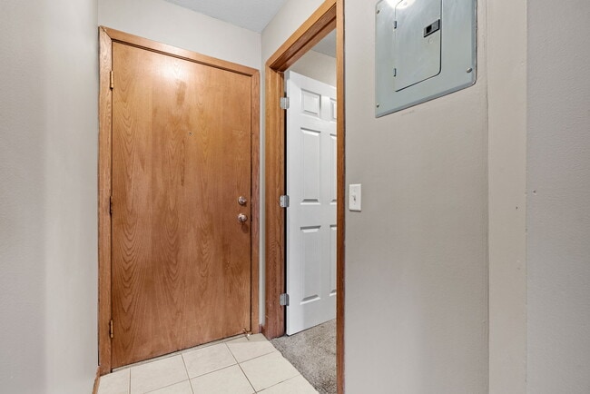 Kaposia Valley in South St. Paul, MN - Foto de edificio - Building Photo