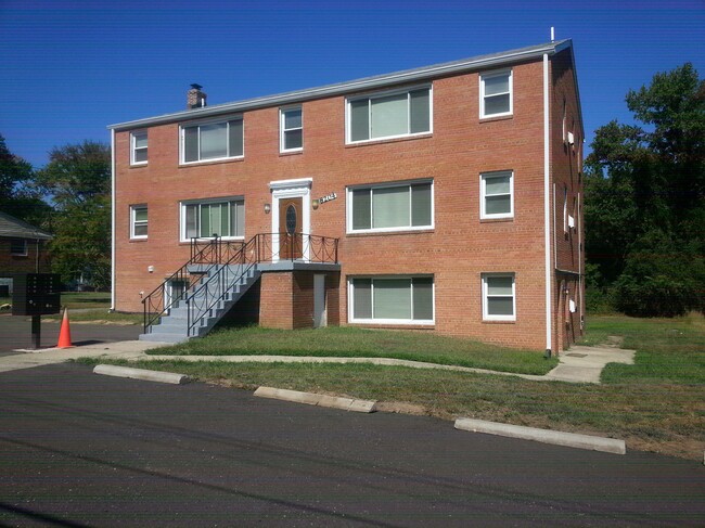 8204 Bellefonte Ln in Clinton, MD - Foto de edificio - Building Photo