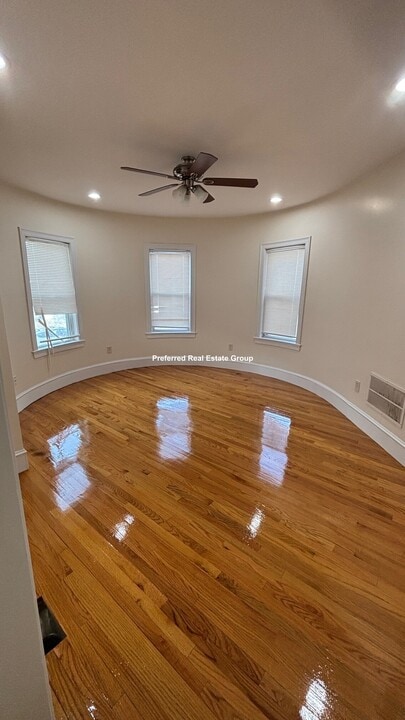 22 Abbot St in Boston, MA - Building Photo