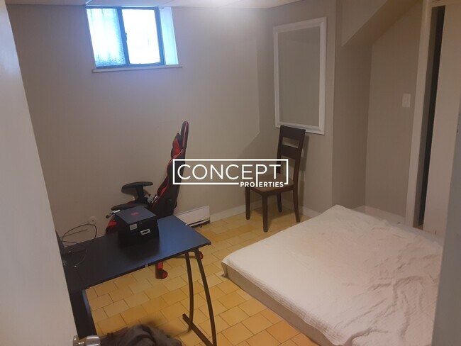 42 Lomasney Wy, Unit 1 in Boston, MA - Foto de edificio - Building Photo