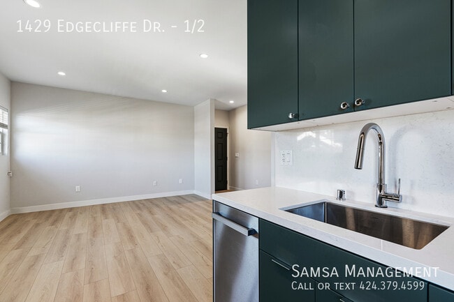 1429 Edgecliffe Dr in Los Angeles, CA - Foto de edificio - Building Photo