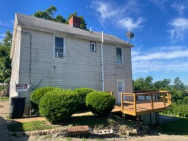 1102 Van Meter Way in West Liberty, WV - Building Photo