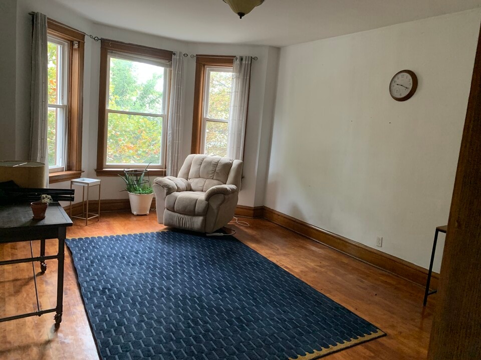 3513 W Palmer St, Unit 3BR1BA Palmer str Apartme in Chicago, IL - Building Photo
