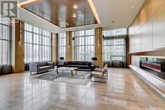 18 Uptown Dr in Markham, ON - Building Photo - Building Photo