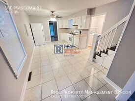 100 Mascoma St in Lebanon, NH - Building Photo