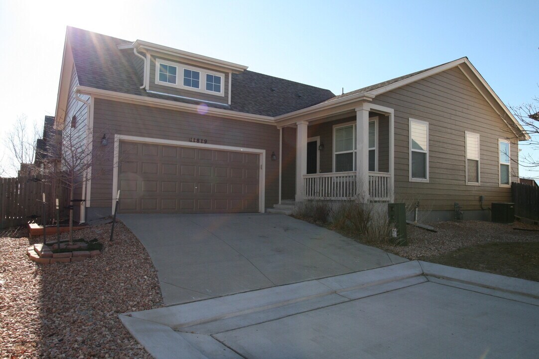 11819 Asplund Grove in Peyton, CO - Building Photo