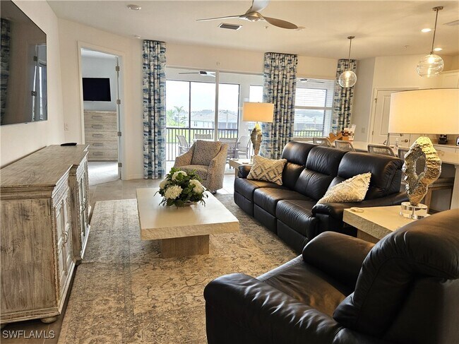 property at 5722 Oakmont Ct