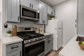 9632 Ball Road in Anaheim, CA - Building Photo - Building Photo