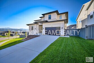 1722 Oakridge Dr in Lehi, UT - Building Photo - Building Photo