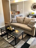 1661 Geneva St, Unit 1661-26