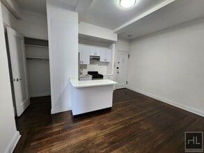East 46th Street | Elegant Pre-War 1-Bedro in New York, NY - Building Photo - Building Photo