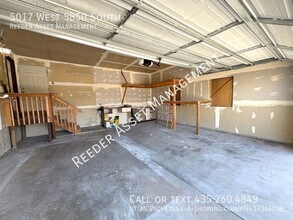 5017 W 5850 S in Hooper, UT - Foto de edificio - Building Photo
