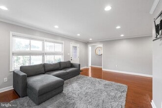 5922 Charnwood Rd in Baltimore, MD - Building Photo - Building Photo