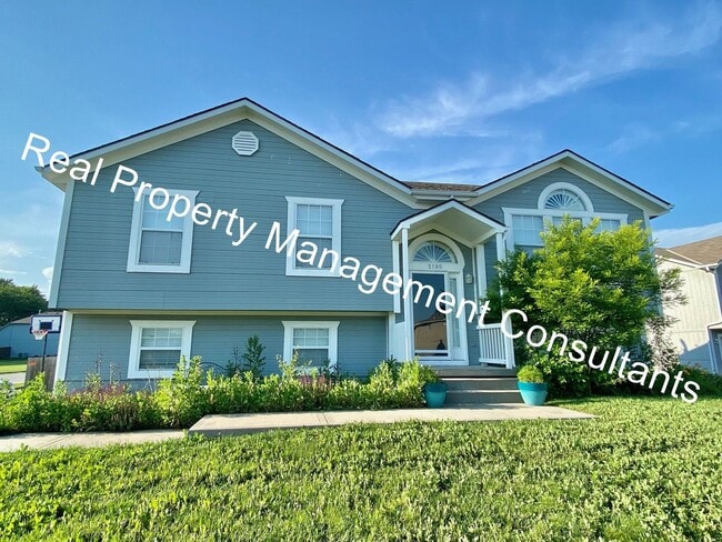 property at 2106 Patti Ln