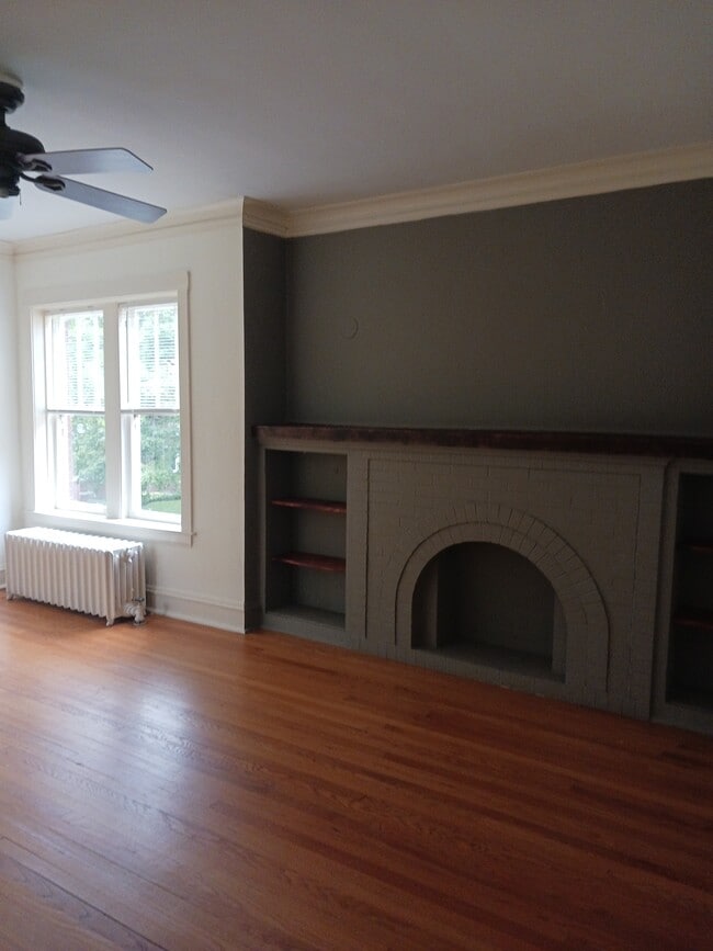 5727 N Washtenaw Ave, Unit 2 in Chicago, IL - Foto de edificio - Building Photo