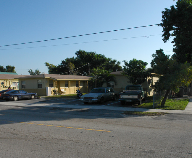 511 S 24th Ave in Hollywood, FL - Building Photo - Building Photo