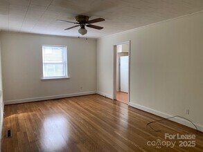 317 Cedar St in Mooresville, NC - Building Photo - Building Photo